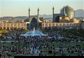 استقبال مسافران نوروزی از میدان نقش‌جهان اصفهان به روایت تصویر