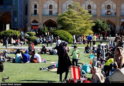 استقبال گرم گردشگران از جاذبههای گردشگری اصفهان
