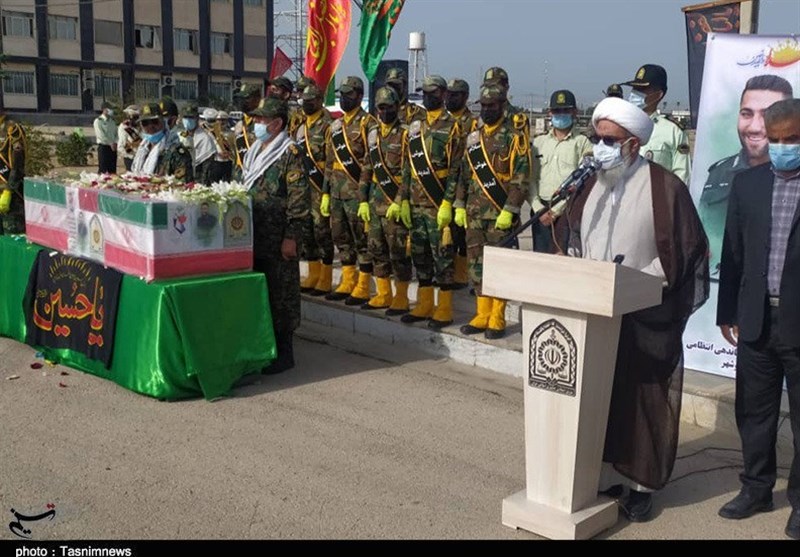 امام جمعه بوشهر: نیروی انتظامی ایران تا سرحد شهادت حافظ امنیت است