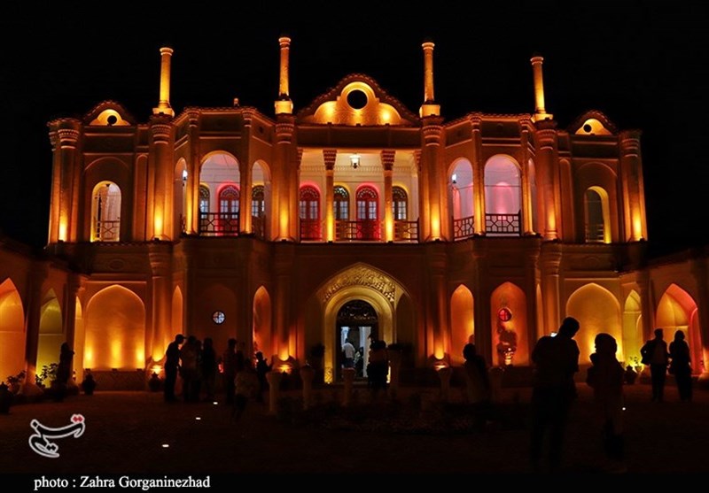 حضور مسافران نوروزی باغ عمارت تاریخی فتح آباد کرمان به روایت تصویر