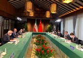 Iran, China Stress Need to Continue Consultations on Development of Economic Cooperation