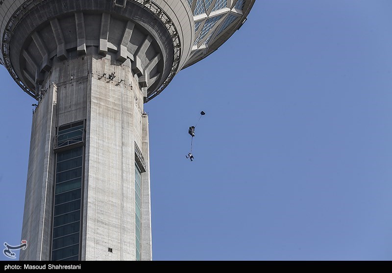 برج میلاد در روز اربعین حسینی تعطیل است