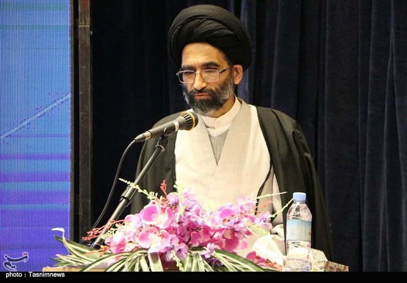 امام جمعه کاشان: جمهوری اسلامی در پاسخ به دشمن یا هیچ‌‌کس تعارف ندارد