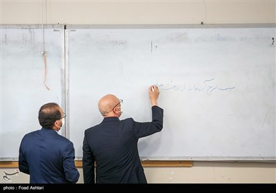  حضور محمد‌علی زلفی‌گل وزیر علوم، تحقیقات و فناوری در مراسم استقبال از دانشجویان دانشگاه تهران همزمان با ازسرگیری آموزش حضوری