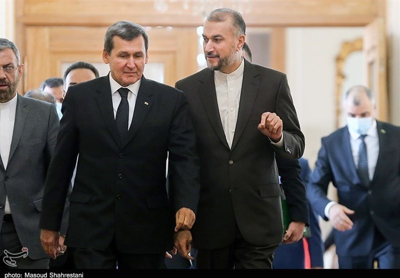 Iran, Turkmenistan Discuss Caspian Cooperation