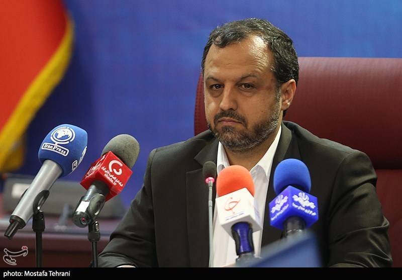 وزیر اقتصاد: انتشار فهرست بدهکاران بزرگ بانکی برای اولین بار در تاریخ ایران بود