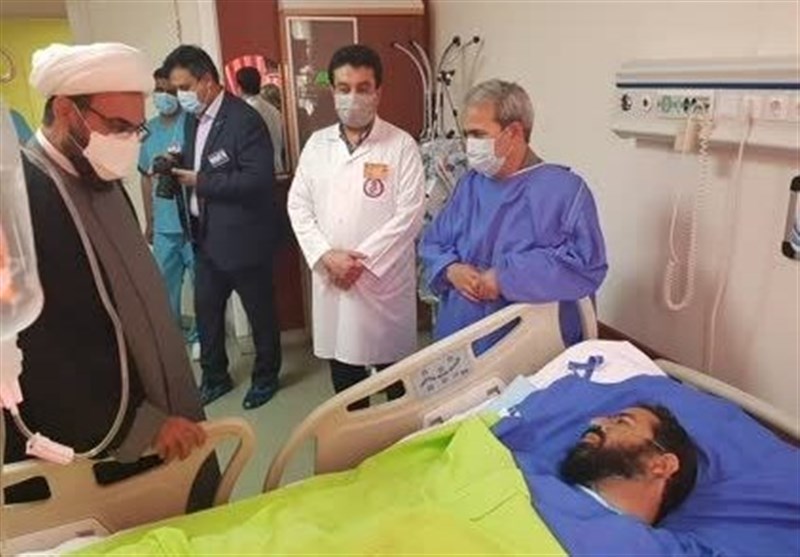 نماینده ویژه رئیس جمهور با خانواده طلبه‌های حادثه مشهد مقدس دیدار کرد