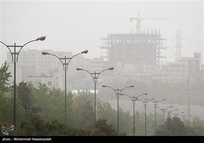  وضعیت هوای تهران ۱۴۰۲/۰۸/۲۴؛ تداوم تنفس هوای "ناسالم در گروه‌های حساس" 