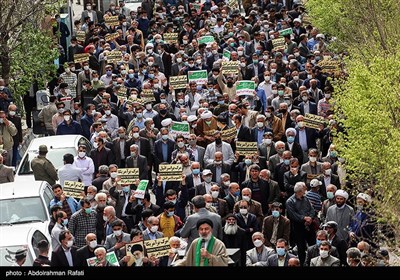 راهپیمائی نمازگذاران همدانی در محکومیت اقدام تروریستی حرم رضوی