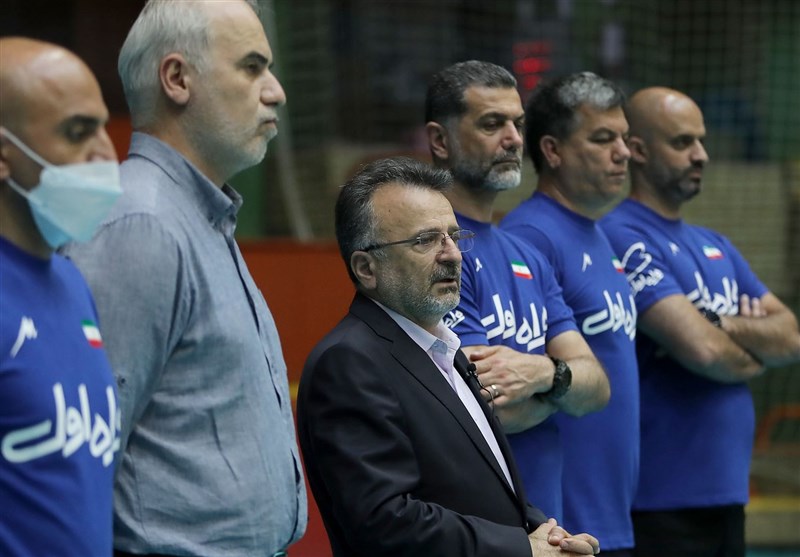 داورزنی به صوفیه می‌رود/ حضور رئیس فدراسیون در کنار تیم ملی والیبال