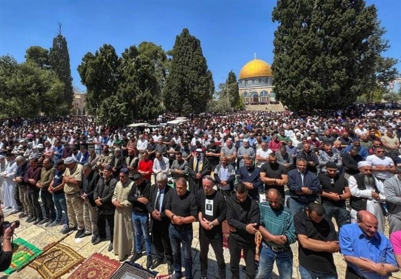 برگزاری نماز جمعه در مسجدالاقصی با حضور 60 هزار فلسطینی