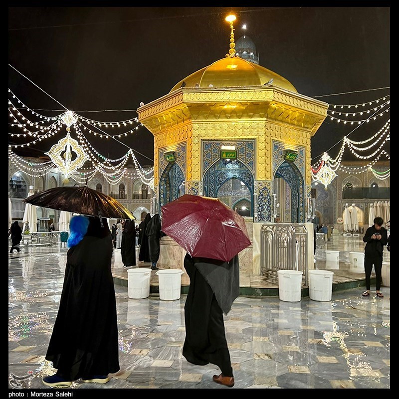 حال و هوای بارانی مشهد مقدس در شب میلاد با سعادت امام رضا(ع) / 24 میلیمتر بارش ثبت شد + فیلم