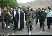 نمایش اقتدار نظامی در رژه خودرویی نیروهای مسلح استان لرستان به‌ روایت تصویر