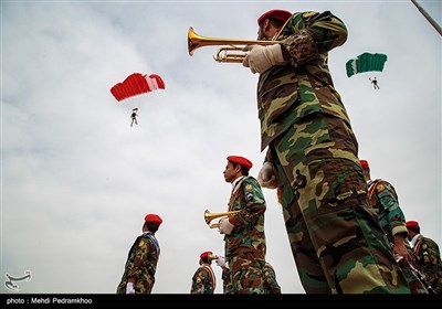رژه روز ارتش جمهوری اسلامی ایران در اهواز 