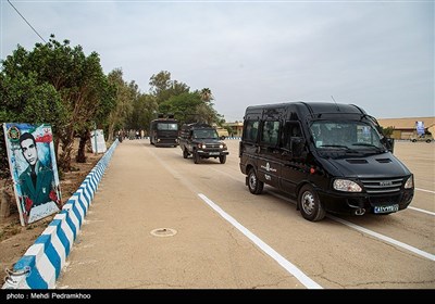 عنوان رژه روز ارتش جمهوری اسلامی ایران در اهواز 