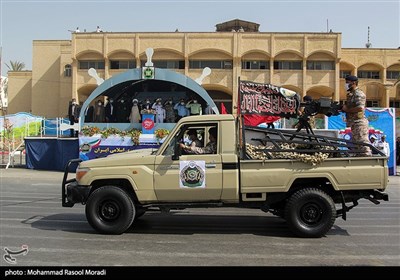 رژه روز ارتش جمهوری اسلامی ایران در بندرعباس 