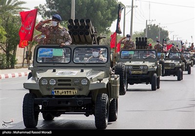رژه روز ارتش جمهوری اسلامی ایران در بندرعباس 