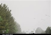 بروز گرد و غبار در آسمان استان ایلام/ افق دید به 2000 متر کاهش یافت