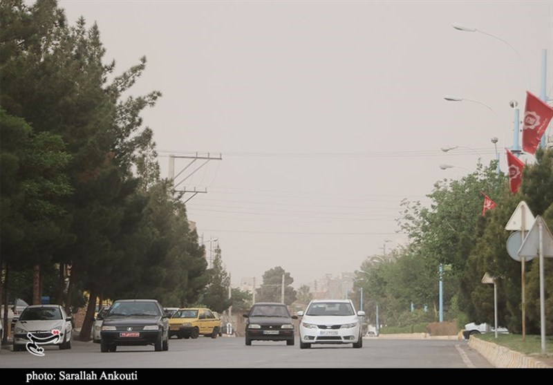حال و هوای غبارآلود امروز شهر کرمان به روایت تصویر