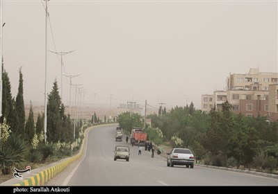 بادهای 120 روزه جنوب شرق کشور به جزایر ایران رسید/ جولان گرد و غبار در قشم