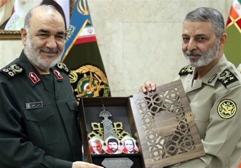 سرلشکر سلامی در دیدار با فرمانده ارتش: ساخت پهپاد در ارتش و سپاه بسیار چشمگیر است