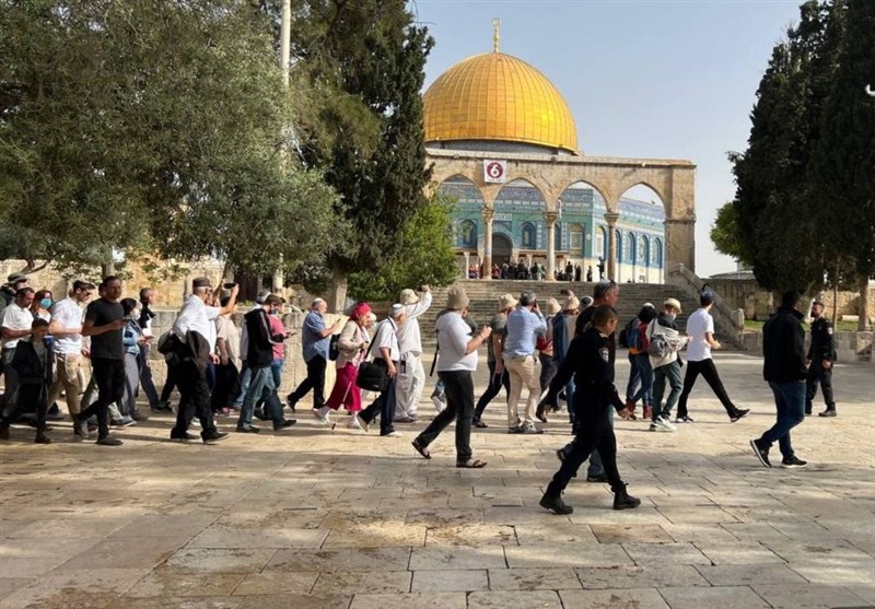 Israeli Police Storm Al-Aqsa Mosque Compound for 4th Day in A Row (+Video)