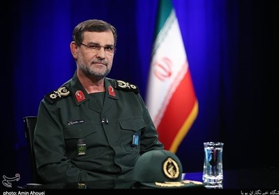  سردار تنگسیری: شناور جدید سپاه مجهز به پهپاد انتحاری است/ تعرض به کشتی های ایرانی را پاسخ می دهیم 