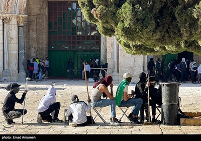 استمرار اعتداءات الكيان الصهيوني على المصلين في المسجد الأقصى