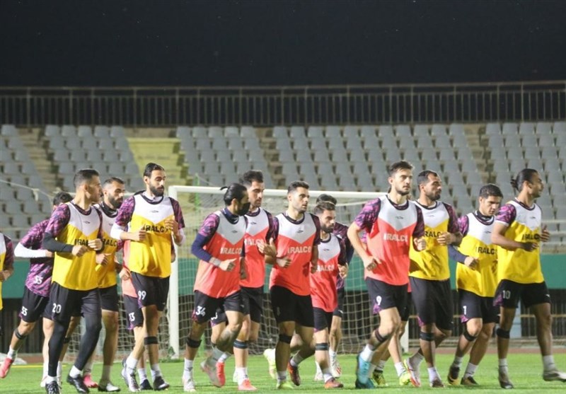 آلومینیوم فردا به تهران می‌آید/ پاداش ویژه برای بازیکنان در صورت قهرمانی در جام حذفی