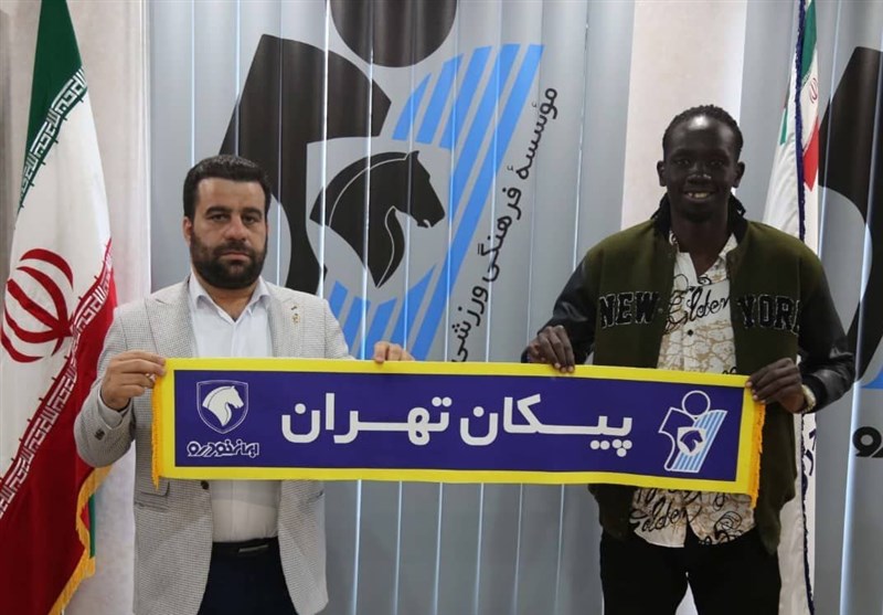 Sudanese Forward Tito Okello Officially Joins Paykan
