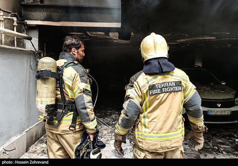 آتش سوزی در ساختمان مسکونی در خیابان میرزای شیرازی