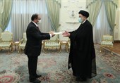 Reisi: Tahran-Erivan İlişkilerini Geliştirmek İçin Çeşitli Kapasiteler Var