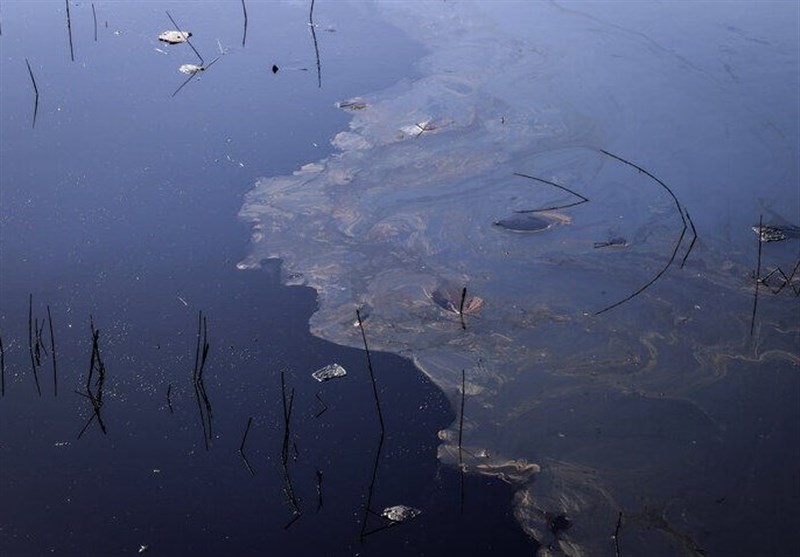 آلودگی آب زاینده‌رود در فلاورجان از نوع آلاینده‌های نفتی و سموم نبود/ نتایج آزمایش آلودگی به‌زودی اعلام می‌شود