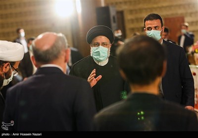 سیدابراهیم رئیسی رئیس جمهور در مراسم دیدار با نخبگان ،‌علما ،خانواده های شهدا، ایثارگران و جمعی از اقشار مختلف مردم 