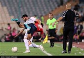 دیدار تیم های فوتبال نساجی مازندران و آلومینیوم اراک