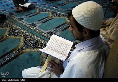 مراسم اعتکاف ماه رمضان در همدان