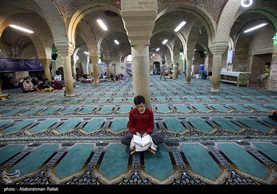 مراسم اعتکاف ماه رمضان در همدان