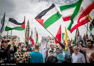  جامعه مدرسین: ملت ایران فلسطین و قدس را تنها نخواهد گذاشت 