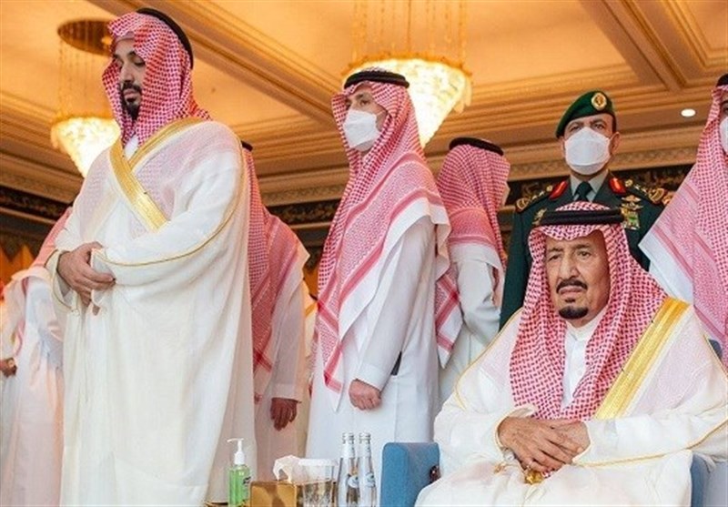منجم عربستانی: &quot;حکام آل سعود&quot; 38 سال بدون رویت هلال ماه اعلام عید فطر کرده‌‌اند! + فیلم