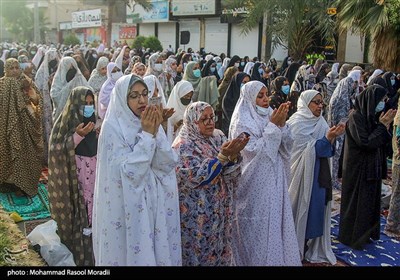 اقامه نماز عید سعید فطر در بندرعباس 