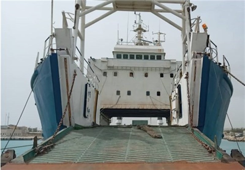 خط کشتیرانی بوشهر - جزیره خارگ با قابلیت حمل بار و مسافر راه‌اندازی شد