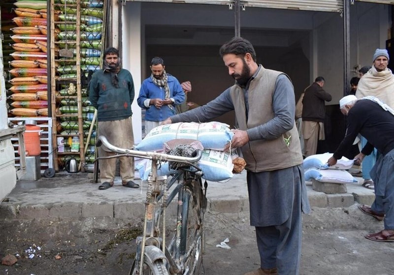 کمبود آرد در پاکستان/ قیمت کیسه 20 کیلویی آرد 220 هزار تومان شد