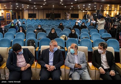 نشست خبری علیرضا زاکانی شهردار تهران در محل نمایشگاه‌های شهرداری تهران 