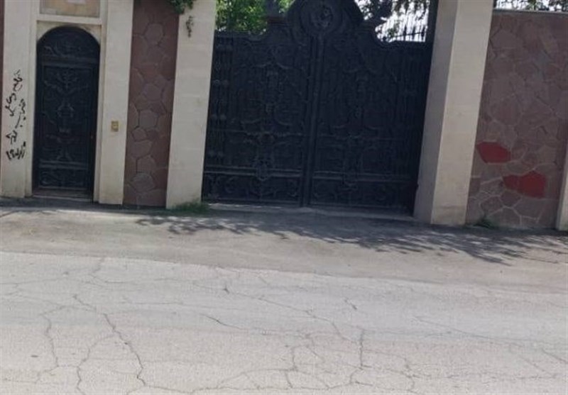 تداوم برخورد قضایی با ساخت و سازهای لاکچری/ ویلای 4 هزار متری رئیس سابق شورای شهر باغستان تخریب شد + فیلم
