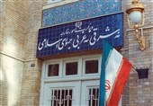 وزارت امور خارجه با تمام توان از فعالیت تجار ایرانی حمایت می‌کند