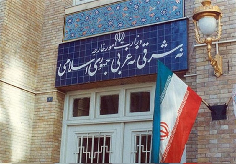 وزارت امور خارجه با تمام توان از فعالیت تجار ایرانی حمایت می‌کند