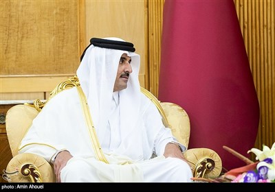 شیخ تمیم بن حمد آل ثانی امیر قطر و در بدو ورود به ایران در فرودگاه مهرآباد