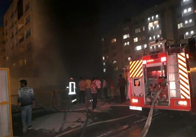 آتش در هتل نیمه ساخته خیابان پزشکان شیراز مهار شد