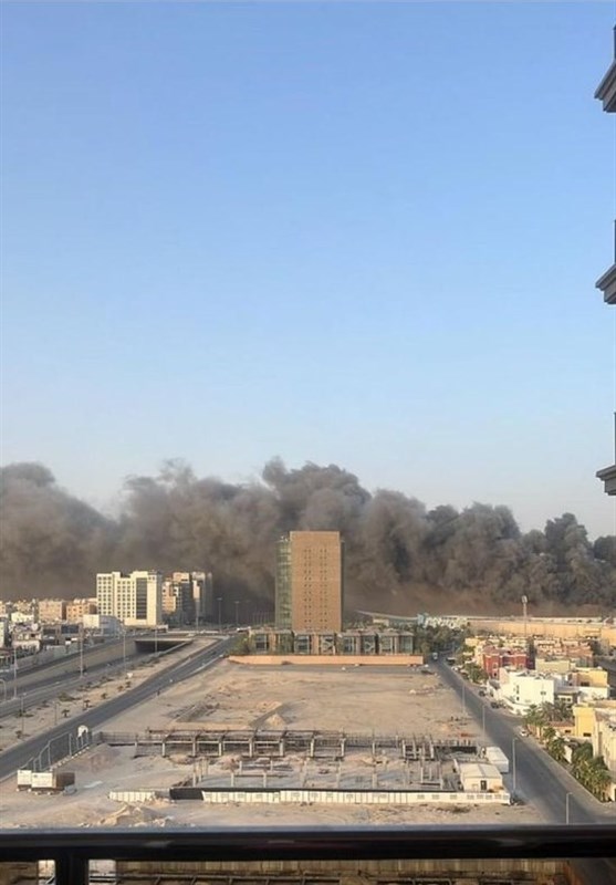 آتش‌سوزی گسترده در یک مجتمع تجاری در شرق عربستان+ فیلم