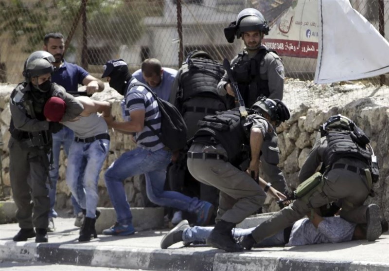 Activist Says Number of Palestinian Inmates Rising amid West Bank Manhunt